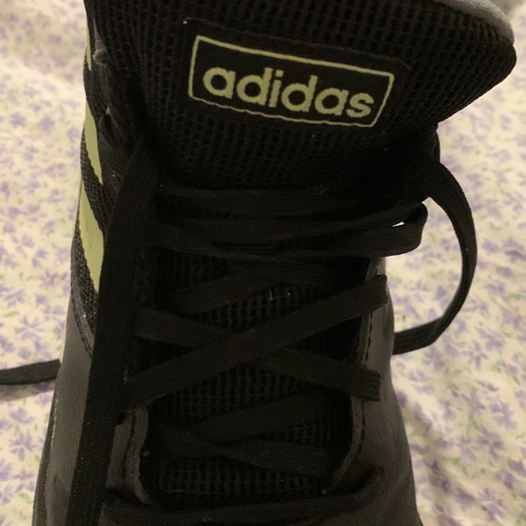 New without tag Adidas 3 green stripes size 5 men’s tennis shoes - Picture 2 of 8